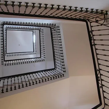 Grand Des Ambassadeurs Hotel