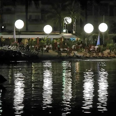 Grand Des Ambassadeurs Hotel 4*