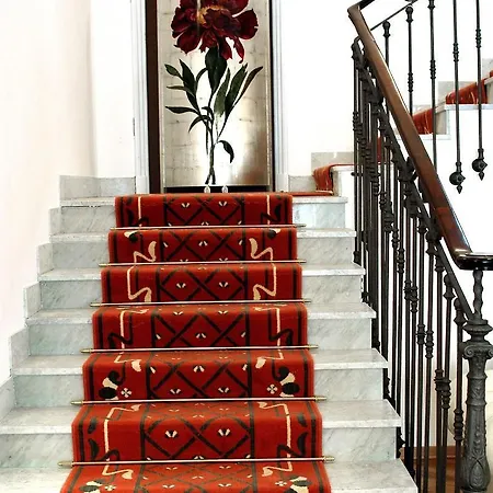 Grand Des Ambassadeurs