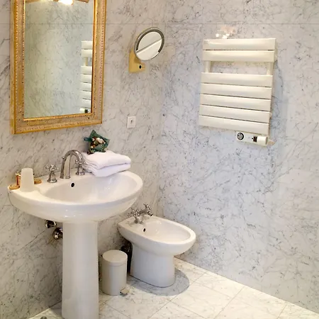 Grand Des Ambassadeurs 4* مينتون