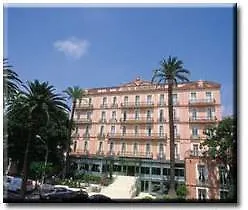 Grand Des Ambassadeurs Hotel