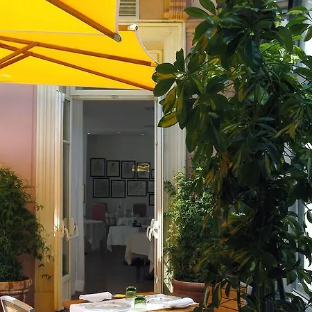 Grand Des Ambassadeurs فندق 4*