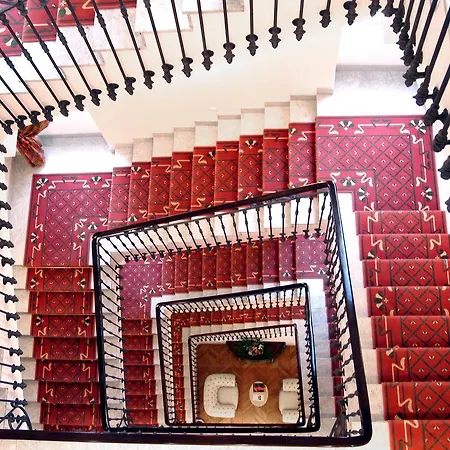 Hotel Grand Des Ambassadeurs 4*