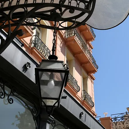 Des Ambassadeurs Menton