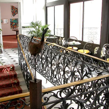 Grand Des Ambassadeurs مينتون