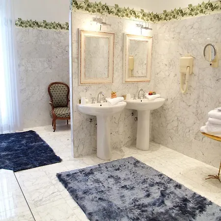 Grand Des Ambassadeurs Hotel