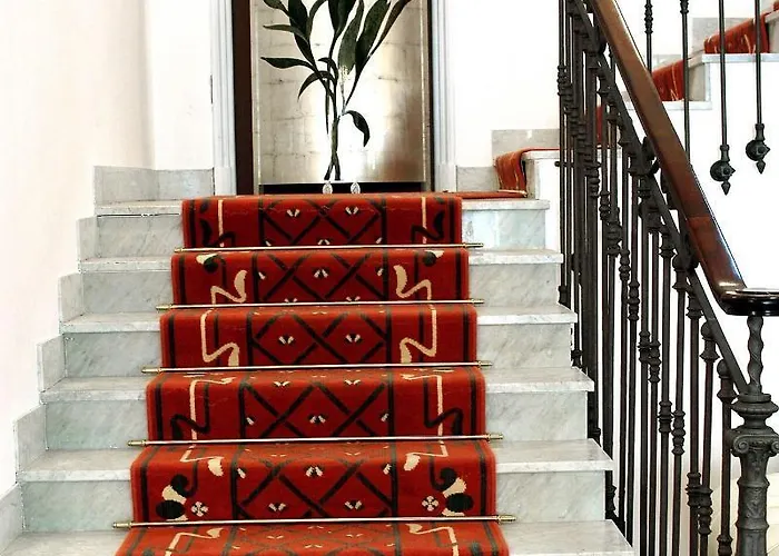 Grand Des Ambassadeurs