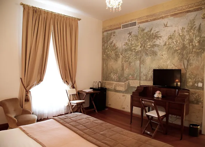 Hotell Des Ambassadeurs 4*