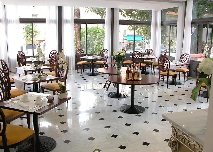 Des Ambassadeurs Hotell 4*