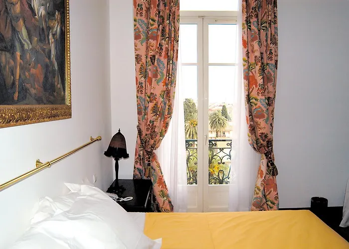 Grand Des Ambassadeurs Hotel Menton