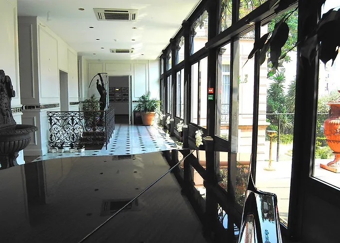 Szálloda Grand Des Ambassadeurs Menton