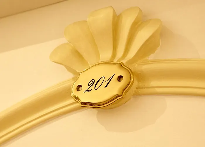 Des Ambassadeurs Hotell