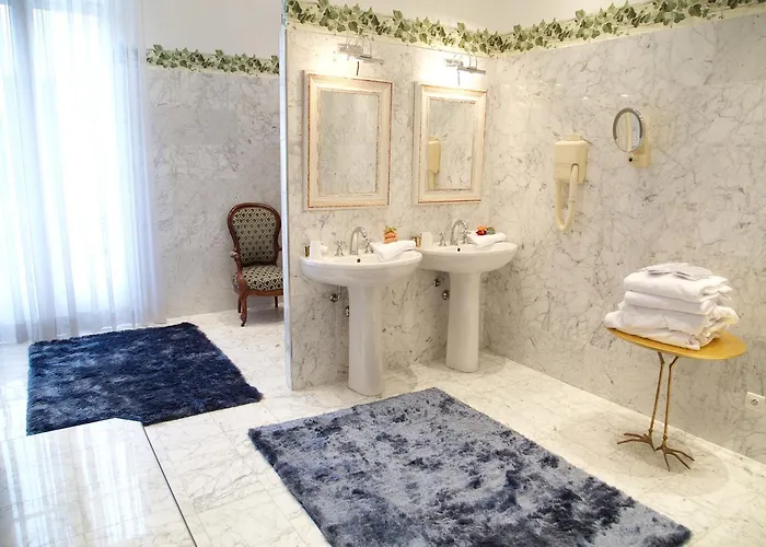 Grand Des Ambassadeurs Hotel